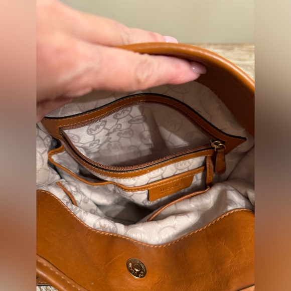 Michael Kors Hamilton Red Striped Purse - Picture 8 of 9